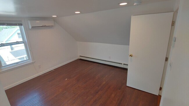 Foto del edificio - 203 Riverside Ave