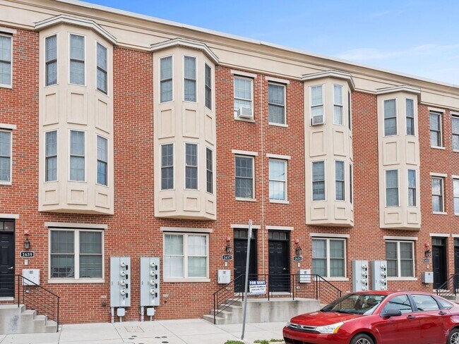 Building Photo - 1639 W Venango St