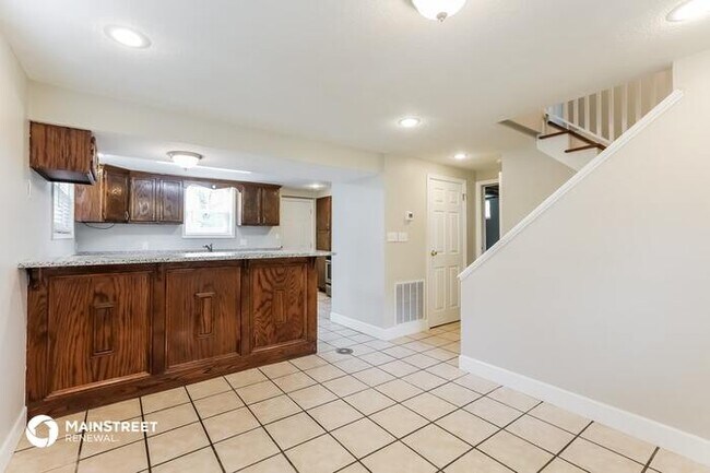 Foto del edificio - 1401 N GERONIMO DR, INDEPENDENCE, MO 64058