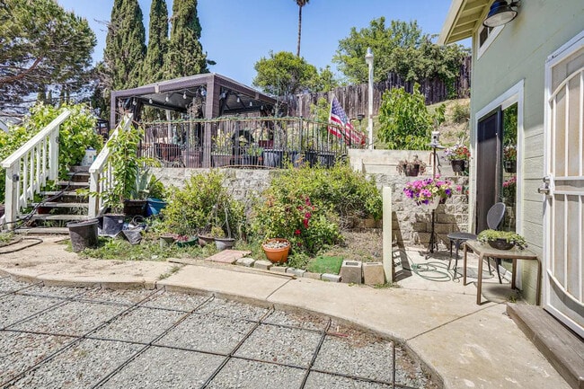 Foto del edificio - 30 Brunswick Ct