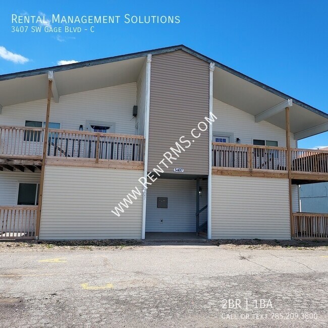 Building Photo - 3407 SW Gage Blvd Apt C - 2 BED/1 BATH