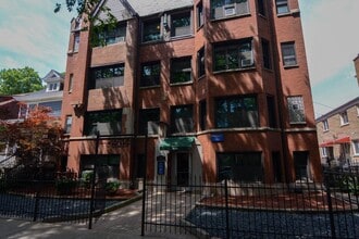 Building Photo - 4644 N Paulina St