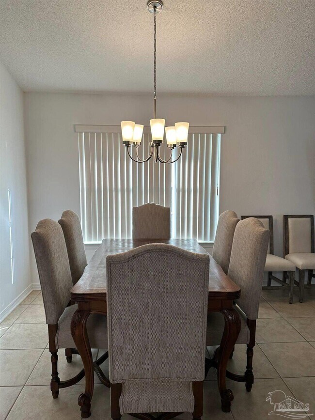 Foto del edificio - 1261 Harrison Ave