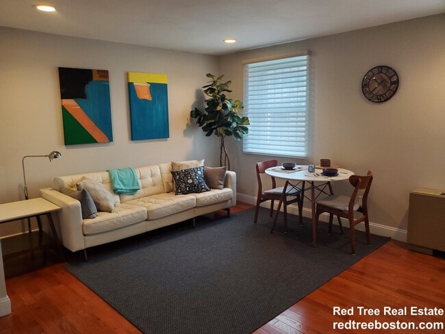 Building Photo - 20 Bowdoin St