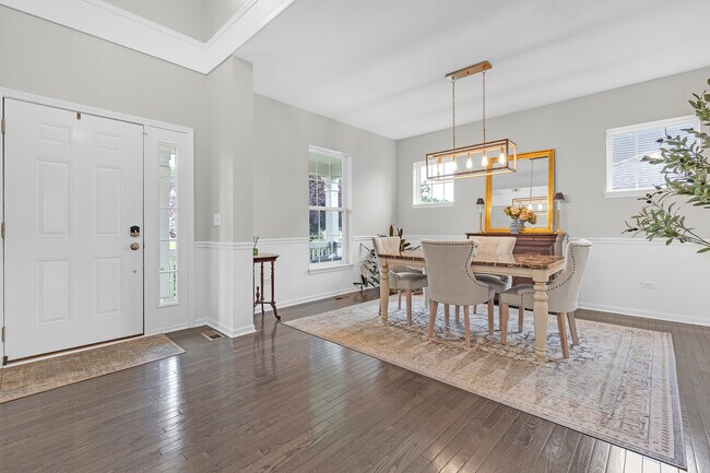 Foto del edificio - 16W674 Hawthorne Ct