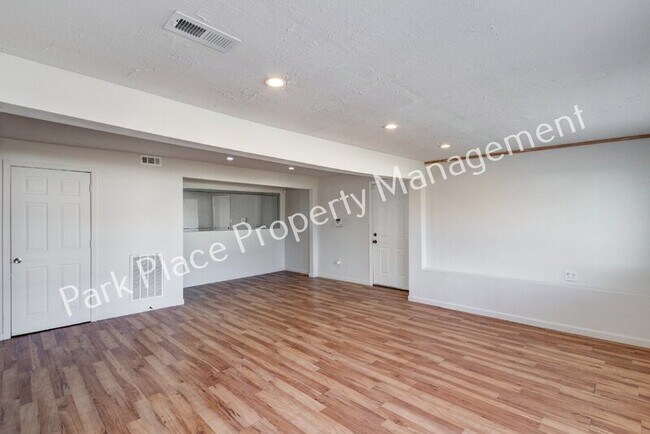Building Photo - 7578 W Washington St