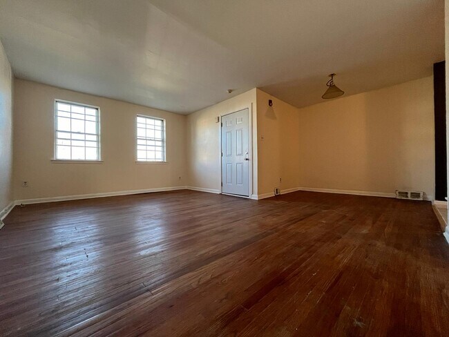 Foto del edificio - 2640 Daphne Rd
