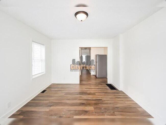 Foto del edificio - 3748 Hillside Ave