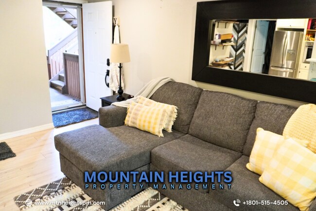 Foto del edificio - 6841 Countrywoods Cir