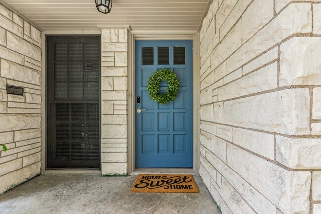 Building Photo - 1609 S 39th St