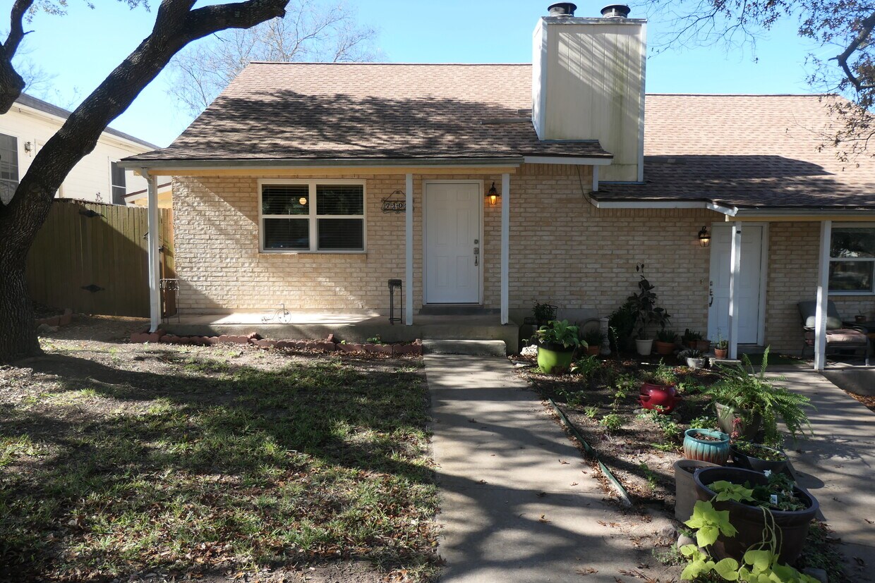 7102 Silver Dale Dr, Austin, TX 78736 Townhouse for Rent in Austin