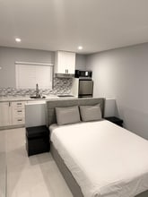 Building Photo - 3431 Thomas St