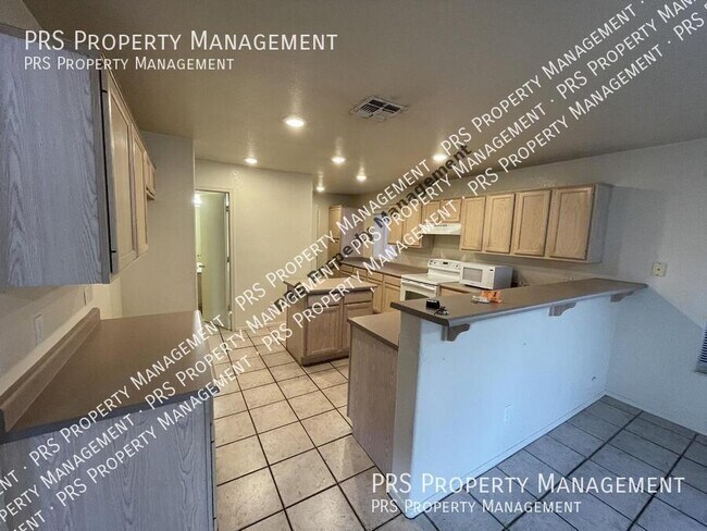 Building Photo - 4725 E Goldfinch Gate Ln