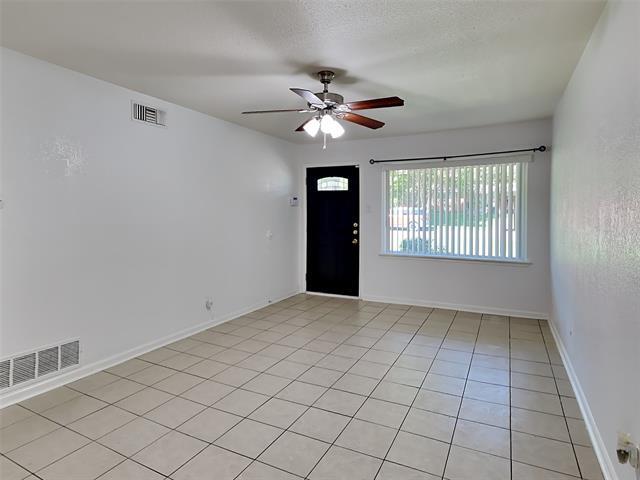 Foto del edificio - 7114 Wilcox Dr