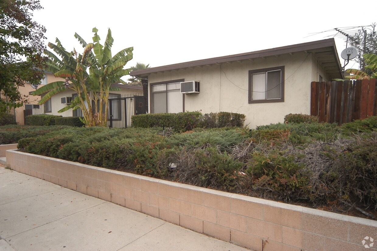 Building Photo - 5152 San Bernardino St