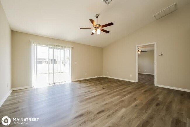 Foto del edificio - 1918 NE 17th Pl, Cape Coral, FL 33909