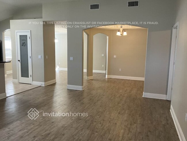 Foto del edificio - 2141 Bridgeport Cir