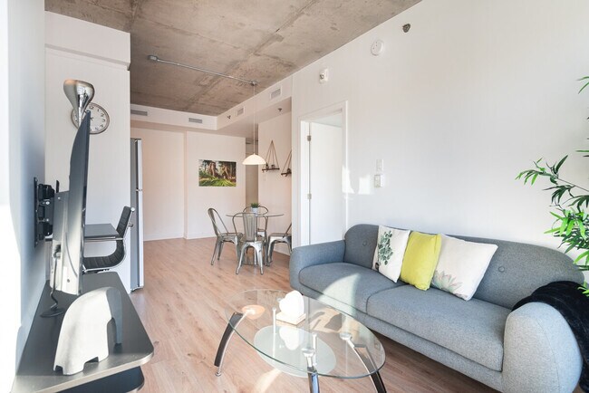 Photo du bâtiment - 1602 Rue Saint-Dominique