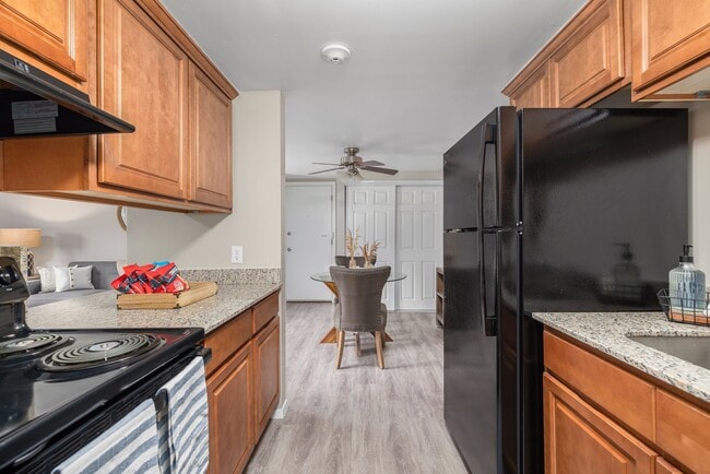 Building Photo - East Bay Village