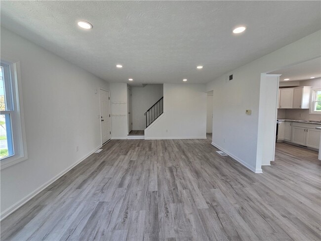 Building Photo - 51 Grangerford Heights