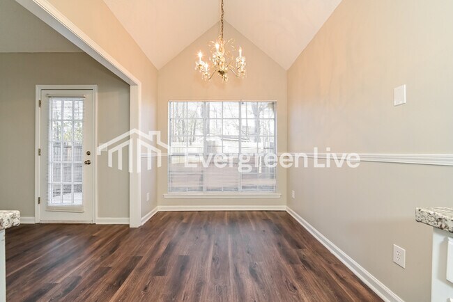 Foto del edificio - 3431 Hollow Oak Dr