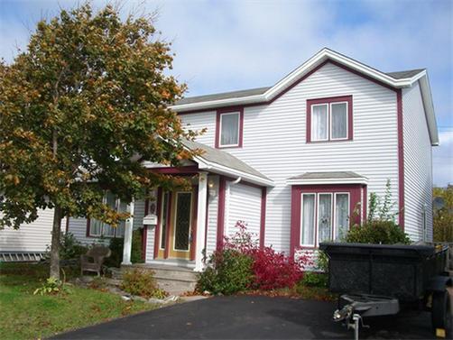 Photo principale - 24 Hyde Park Dr