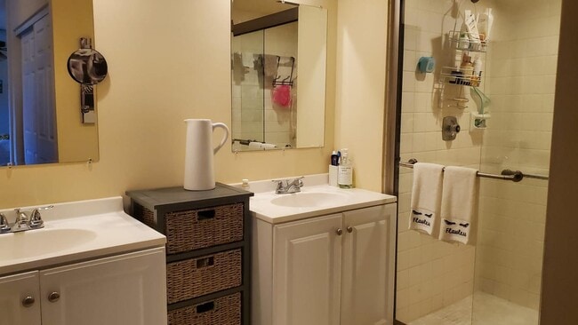 Building Photo - 2116 Praza Ln