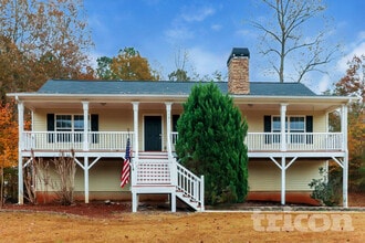 Building Photo - 581 Meadow Spring Dr