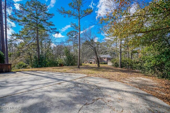 Building Photo - 780 Captain Kell Dr