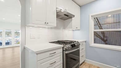 Building Photo - 833 Bridgeway