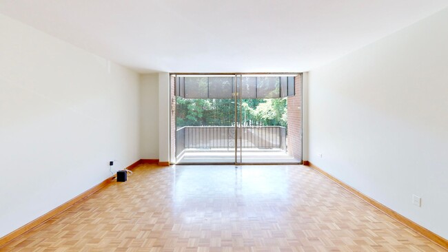Building Photo - 1300 Queens Road #309