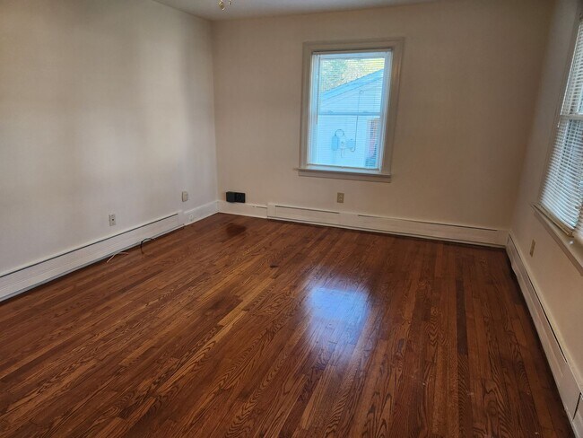 Foto del edificio - 3 Bed 1 bath Rancher-Kenbridge/Blackstone