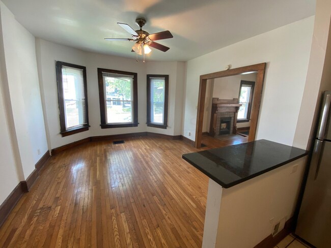 Foto del edificio - 295 E 19th Ave