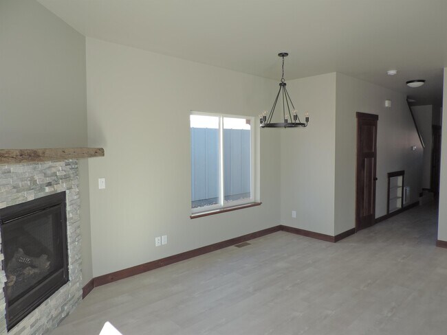 Building Photo - 1306 Fozzie Ln