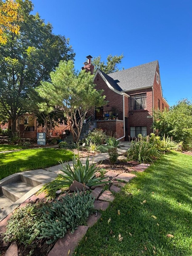 Photo - 1451 Elm St - 1455 ELM ST