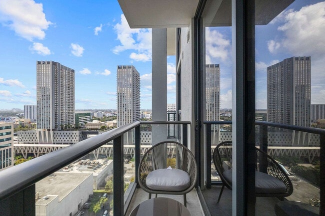 Building Photo - 11 NE 6th St