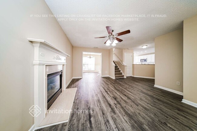 Foto del edificio - 204 Revolutionary Dr