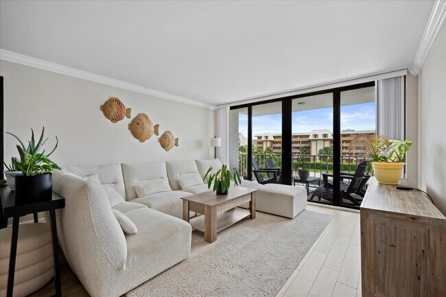 Foto del edificio - 336 Golfview Rd