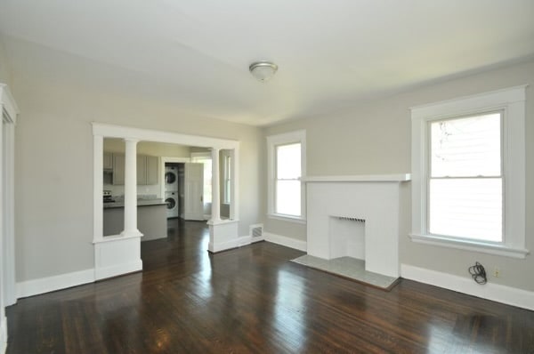 Building Photo - 3309 W 8th St