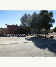 Building Photo - 4602 S Goldenrod Pl