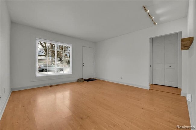 Foto del edificio - 26435 Tawas St