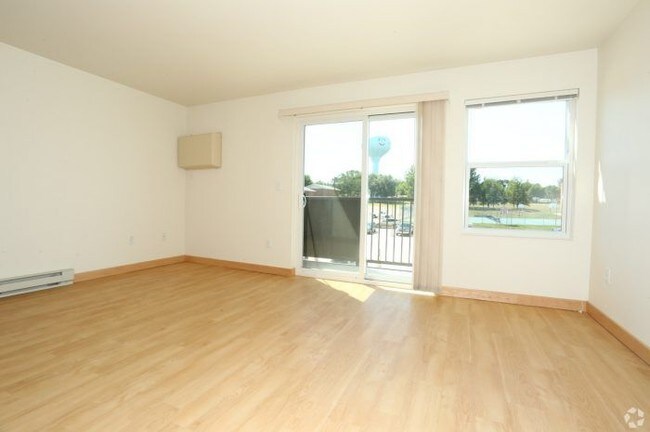 Building Photo - 705-721 E Highland Dr