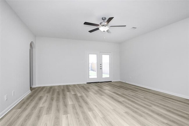 Building Photo - 450 Amberwood Pk Dr