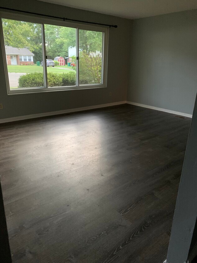 Foto principal - 1105 Cambridge Ct