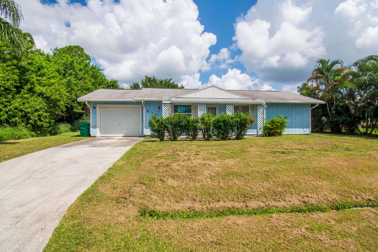 Foto principal - 571 SW Comet Terrace