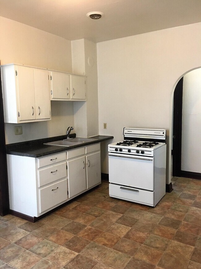 Foto del edificio - 5118 S Packard Ave