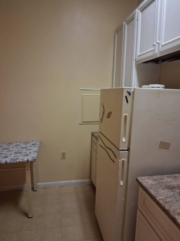 Building Photo - 1600 Howard Ave