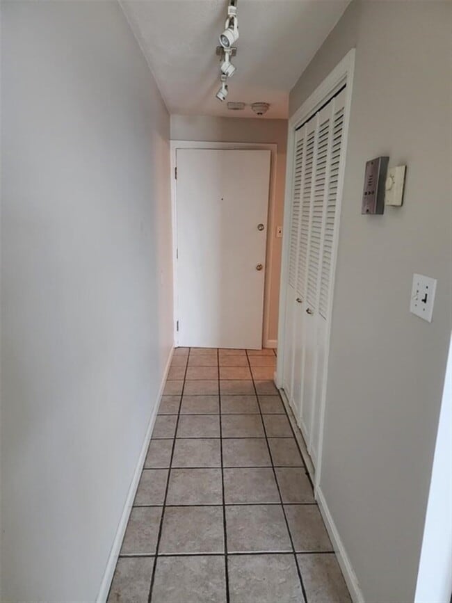 Foto del edificio - 385 Beach St