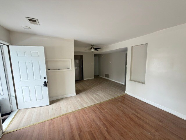 Foto del edificio - 1828 183rd St