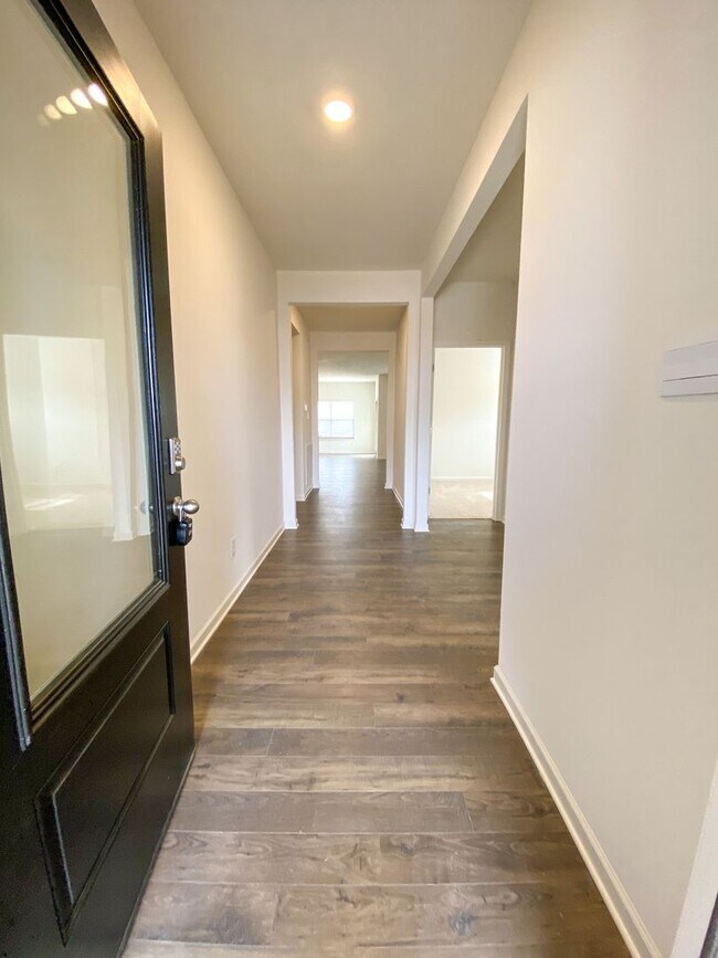 Foto del edificio - 3 bed, 2 bath in Oakland built in 2023 /// $500 move in special if move in by 12/31/25